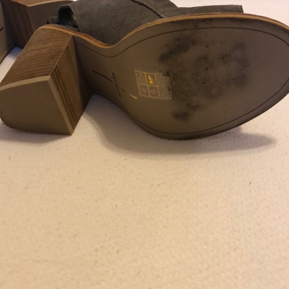 Dolce Vida Booties - Picture 3 of 4